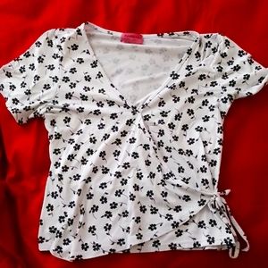 A ragdoll blouse size small white and black